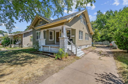 Photo 17 - Cute Cozy and Cheerful 3 Bedroom House