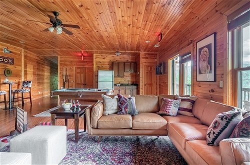 Photo 22 - Hickory Ridge by Avantstay Incredible Private Elevated Cabin Sleeps 20