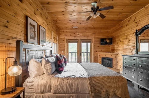 Photo 17 - Hickory Ridge by Avantstay Incredible Private Elevated Cabin Sleeps 20