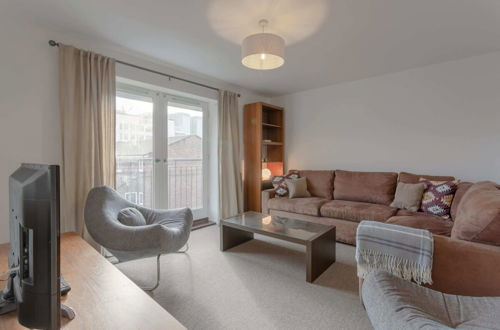 Photo 13 - A Spacious 2 Bedroom Apartment In Aldgate East