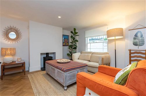 Foto 13 - Beautiful 2 Bedroom Townhouse With Garden in Kentish Town