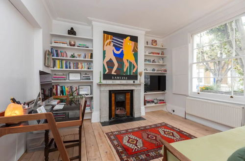 Photo 23 - Beautiful 2 Bedroom Townhouse With Garden in Kentish Town