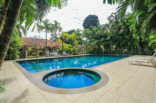 Foto 11 - Lovely House With Access to Large Swimming Pool and Near Chalong Pier