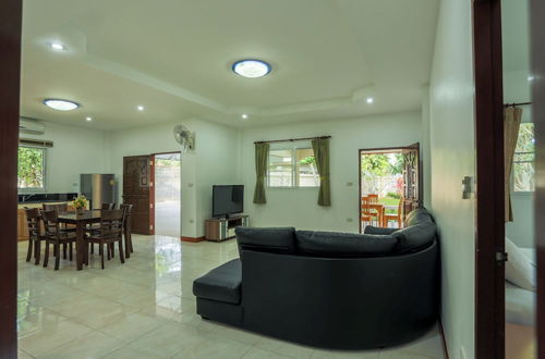 Foto 15 - Lovely House With Access to Large Swimming Pool and Near Chalong Pier