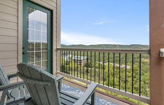 Photo 1 - The Branson Stone Cliff Hideaway