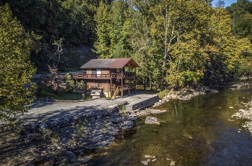 Photo 21 - Rays Chalet - Unique and Cozy Riverfront Home