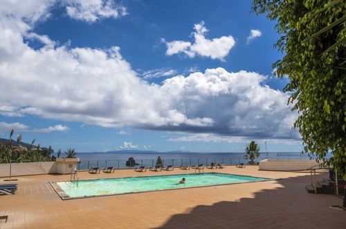 Photo 15 - Studio With Pool and sea View - Funchal Sea View I