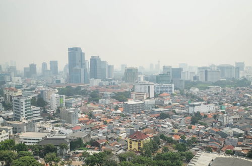 Photo 17 - Cozy Studio Room Apartment Menteng Park