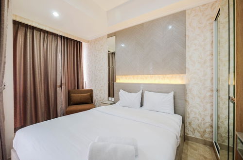 Photo 1 - Cozy Studio Room Apartment Menteng Park