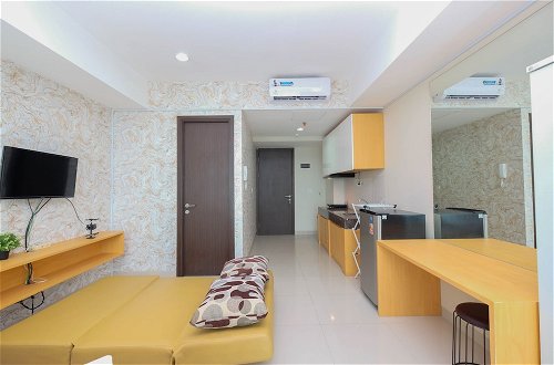 Photo 13 - Nice And Cozy Studio Apartment At Nine Residence