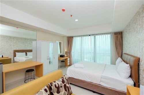 Foto 5 - Nice And Cozy Studio Apartment At Nine Residence