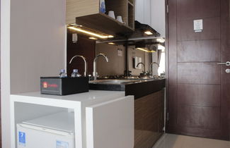 Photo 3 - Gorgeous Studio Gateway Pasteur Apartment with Mountain View