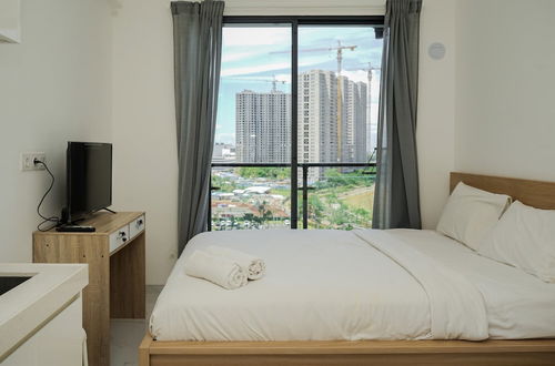 Photo 2 - Gorgeous and Comfy Studio Sky House BSD Apartment