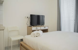 Foto 3 - Gorgeous and Comfy Studio Sky House BSD Apartment