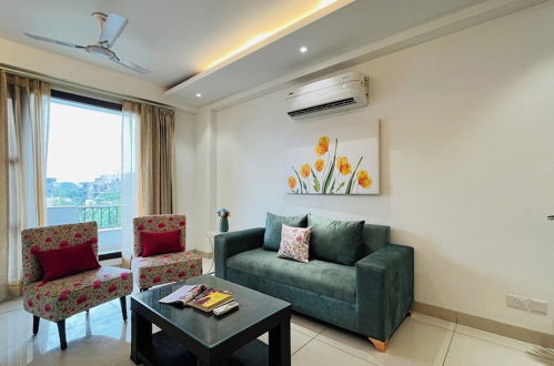 Photo 19 - BluO 3BHK Golf Course Road Balcony Lift