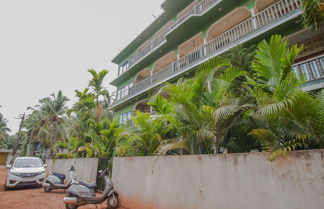 OYO 14181 Home Garden View Studio Morjim Beach - Foto 1