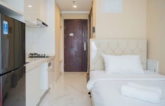 Foto 2 - Well Furnished Studio Apartment Sky House Bsd