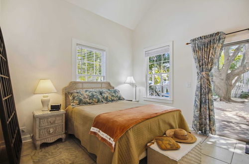 Photo 11 - Spanish Lime Cottage by Avantstay Ideal Old Town Key West Location! Month Long Stays Only