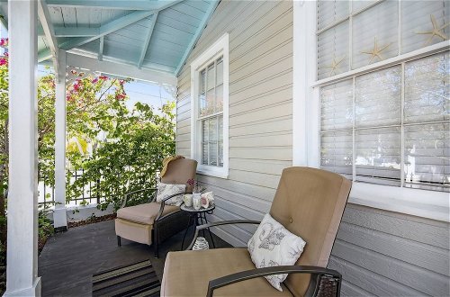 Foto 9 - Spanish Lime Cottage by Avantstay Ideal Old Town Key West Location! Month Long Stays Only