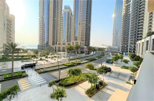Foto 13 - Luxury Dubai Creek Harbour Waterfront Apartment