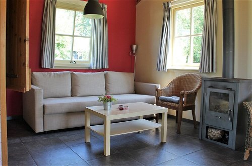 Foto 4 - Cozy Vacation Home With Terrace