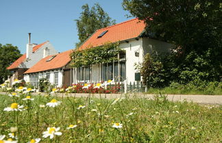 Photo 1 - Comfortable Holiday Home in Schoondijke With a Terrace