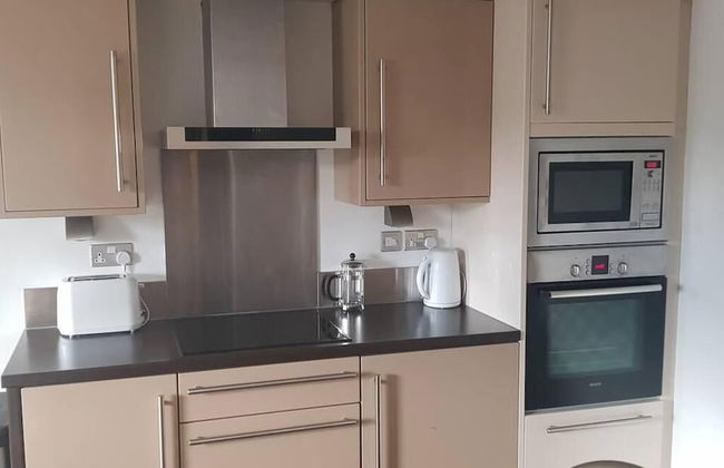 Comfy 1-bed Apartment in Huddersfield - Foto 9