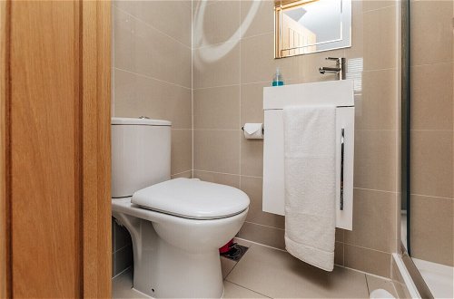 Photo 29 - Seagrass Henley - 2 Bed Entire Serviced Apartment