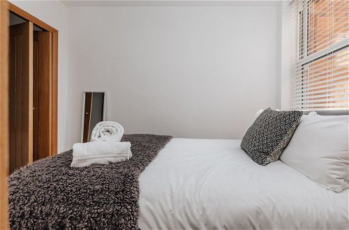 Photo 31 - Seagrass Henley - 2 Bed Entire Serviced Apartment