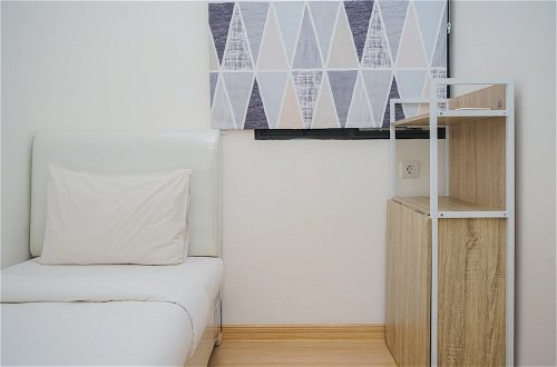 Photo 2 - Minimalist And High Floor 2Br At Sky House Bsd Apartment