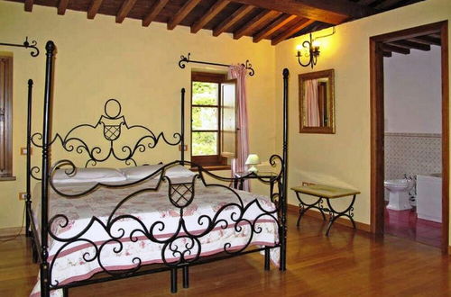 Photo 9 - Podere Caldaruccio La Pineta - 26 People Cottage & Villa