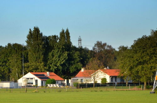 Photo 33 - Cozy Holiday Home in Oisterwijk With Swimming Pool