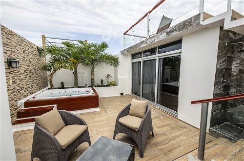 Foto 46 - Penthouse Beach Holiday, Private Jacuzzi, Bbq, Family Friendly, Maid Service