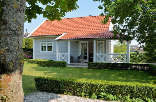 Photo 1 - Stunning Holiday Home in Noordwijk Near Beach