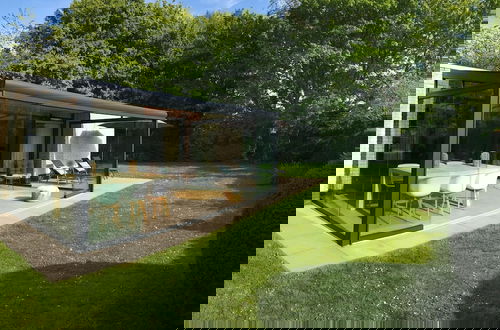 Foto 1 - Modern Bungalow Near Lake Veere