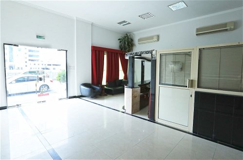 Photo 3 - OYO 117 Al Jabriya Suites