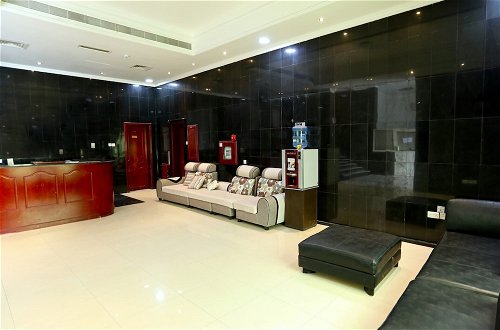 Photo 2 - OYO 117 Al Jabriya Suites