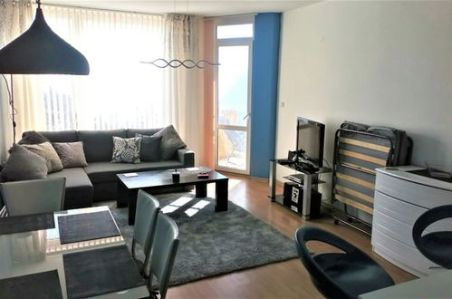 Photo 10 - Stunning Beach Apart-sleeps 5! Pool & Sea Views