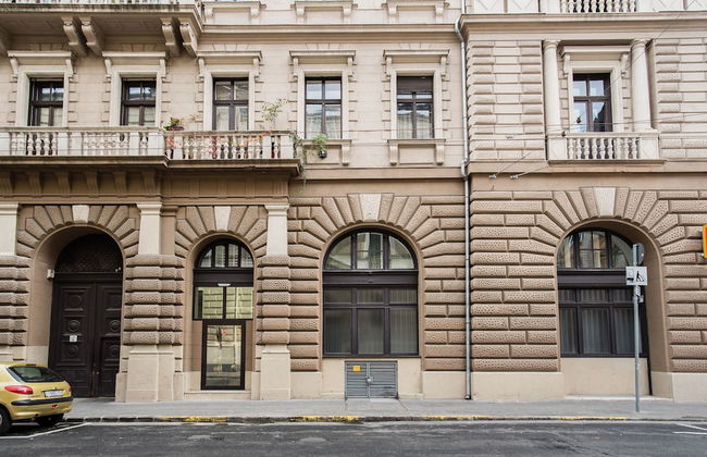 Exclusive Budapest Residence - Photo 38