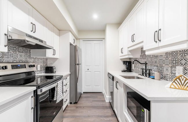 Heritage Rideau 2Br Apartment Free Parking - Photo 49