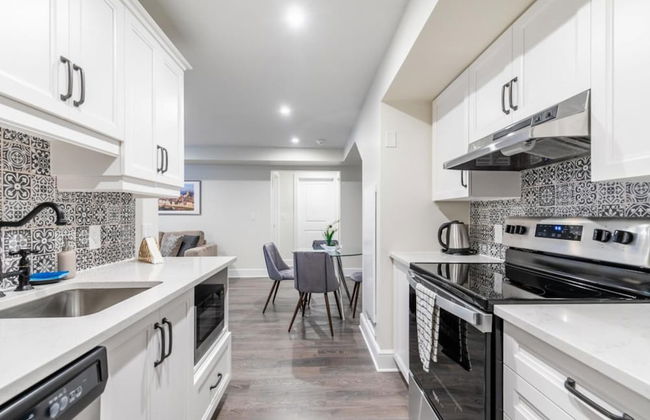 Heritage Rideau 2Br Apartment Free Parking - Photo 2