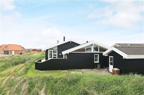 Foto 20 - Winsome Holiday Home in Blokhus near Sea