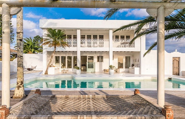 Your Luxury Escape - Bisque House - Photo 25