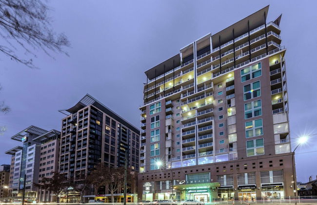 Oaks Adelaide Embassy Suites - Foto 1