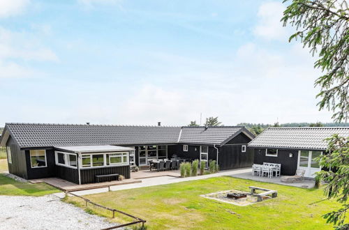 Photo 17 - Sprawling Holiday Home in Løkken near Sea