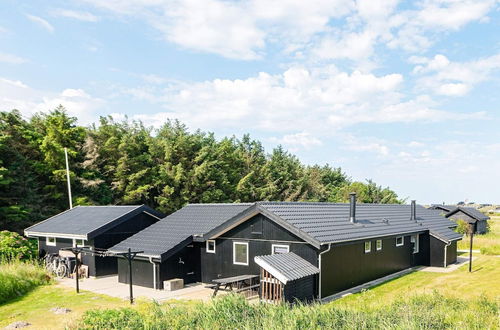 Photo 19 - Sprawling Holiday Home in Løkken near Sea