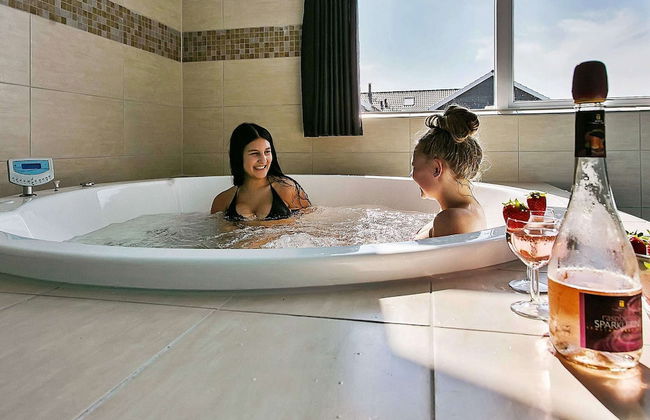 Luxury Pool Retreat by Sea - By Traum Ferienwohnungen - Foto 6