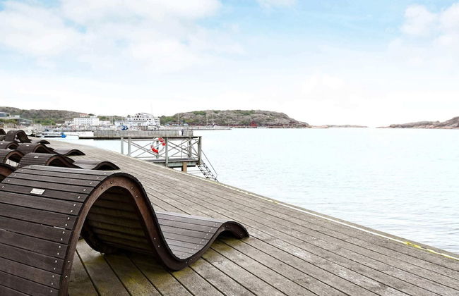 2 Person Holiday Home in Lysekil - Foto 3