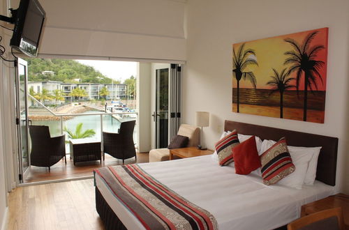 Photo 2 - Beachside Apartment 17