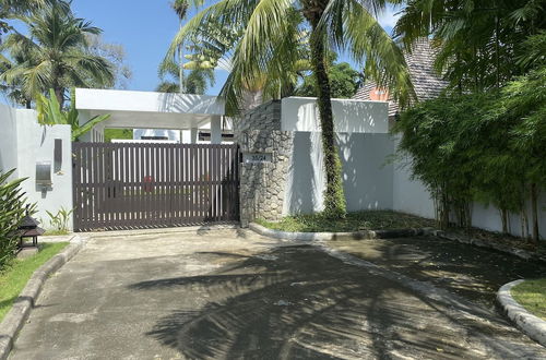 Foto 26 - Private Pool Villa Near to Layan Beach, Set In Lush Tropical Garden